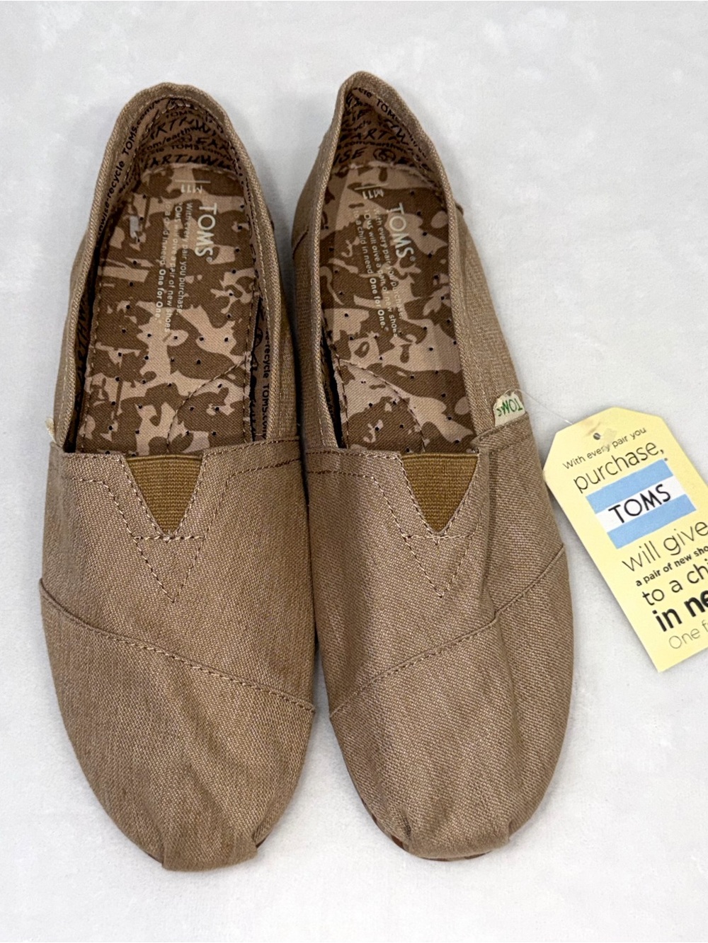 TOMS Classic Canvas Slip On Shoes Men's Size 11 Brown Khaki Loafers NWT